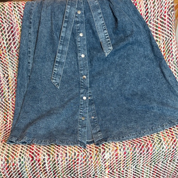 Acid Washed Denim Button-Up Midi Dress with Belt - XL - Picture 6 of 15